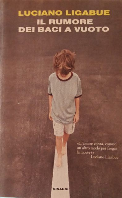 Copertina di Il rumore dei baci a vuoto